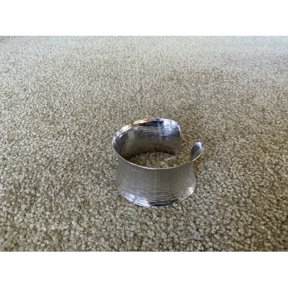 Silver Bangle (7) - Yang Lay Designer - Picture 2 of 9